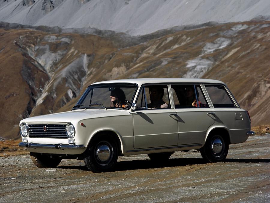  Fiat 124 Familiare 1966 года  (фото 2 из 3)